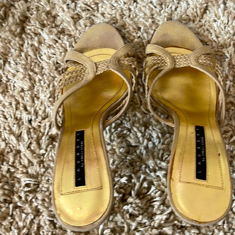 LAUNDRY by Shelli Segal Heels